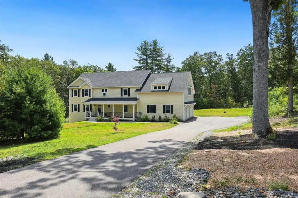 22 Austin Lane Hollis NH 03049