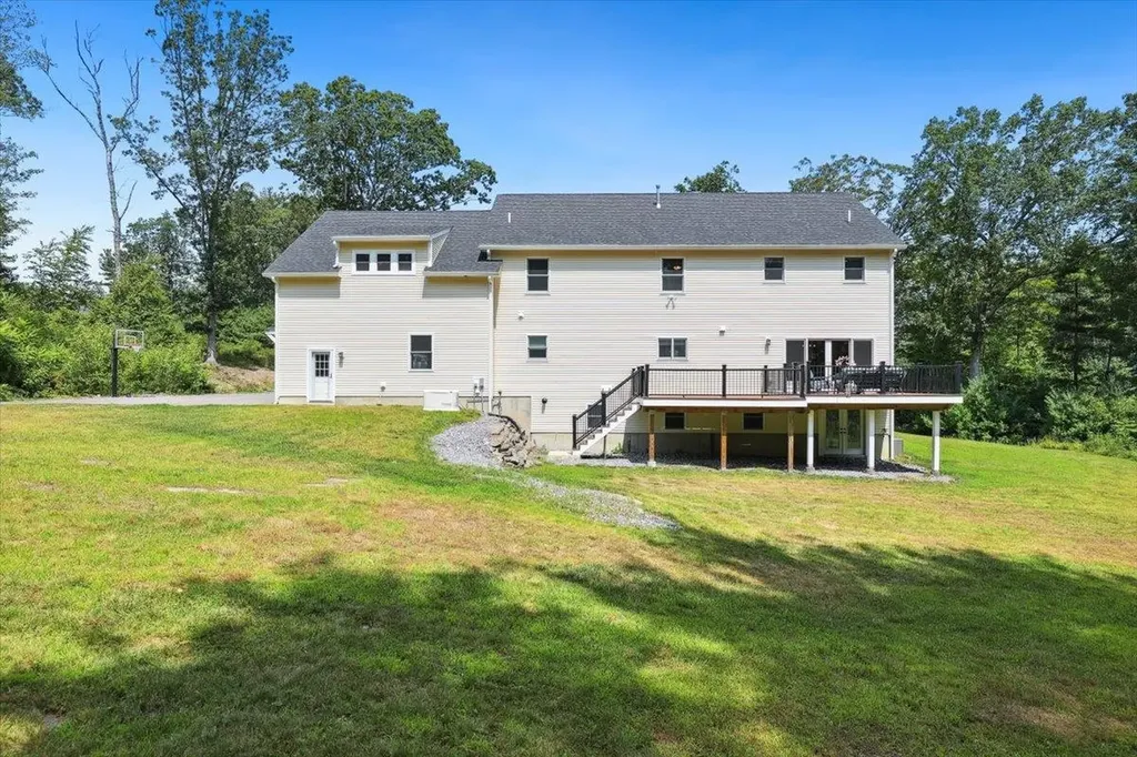 22 Austin Lane Hollis NH 03049