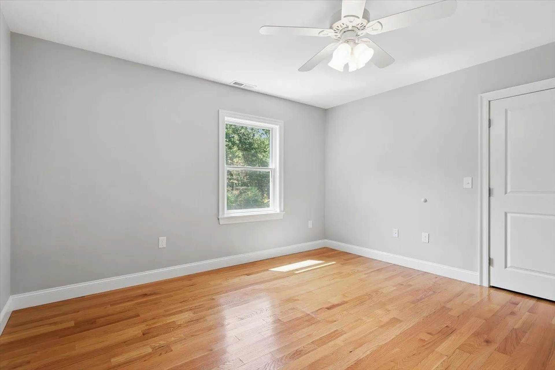 22 Austin Lane Hollis NH 03049