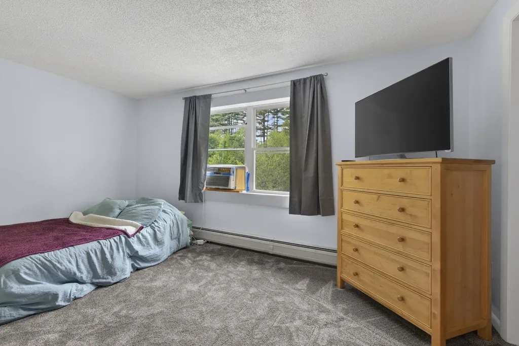 24A Fairway Road Londonderry NH 03053
