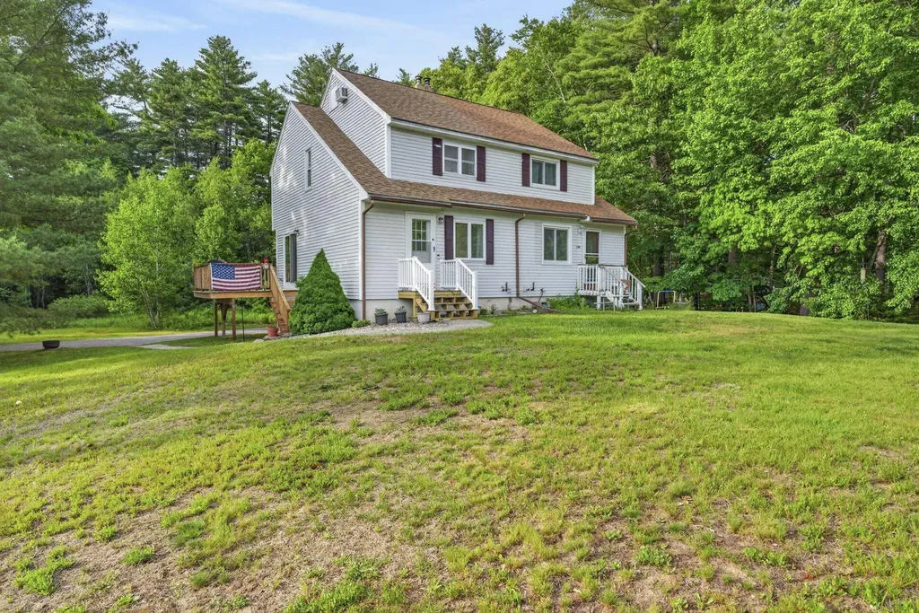 24A Fairway Road Londonderry NH 03053