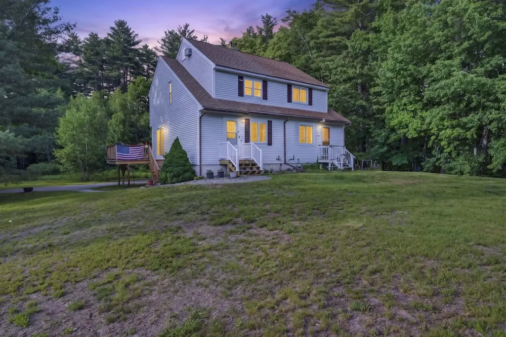 24A Fairway Road Londonderry NH 03053