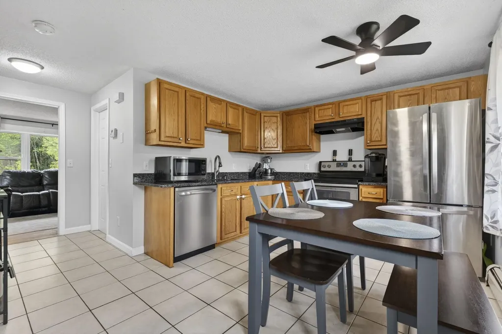 24A Fairway Road Londonderry NH 03053