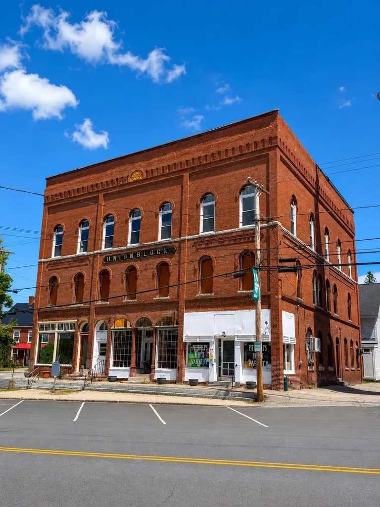 18-22 Main Street Pittsfield NH 03263