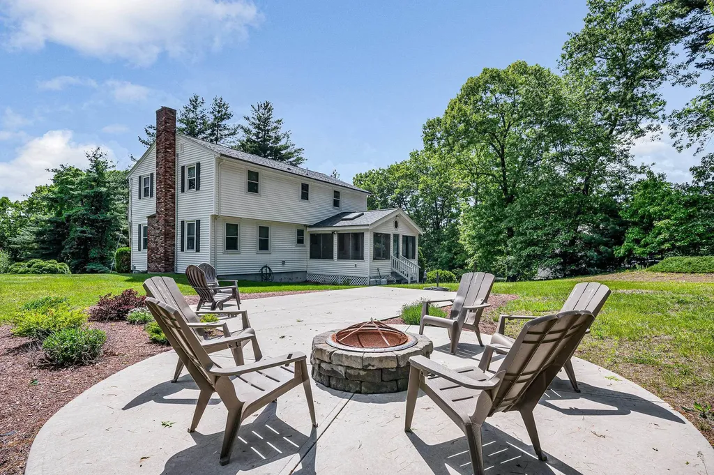 140 Musquash Road Hudson NH 03051