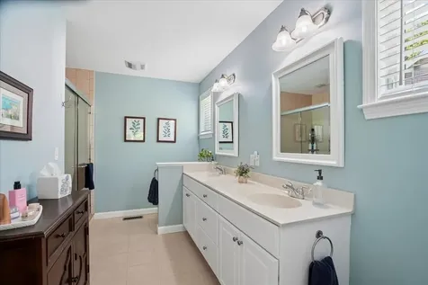 315 Sylvan Lane Manchester NH 03102