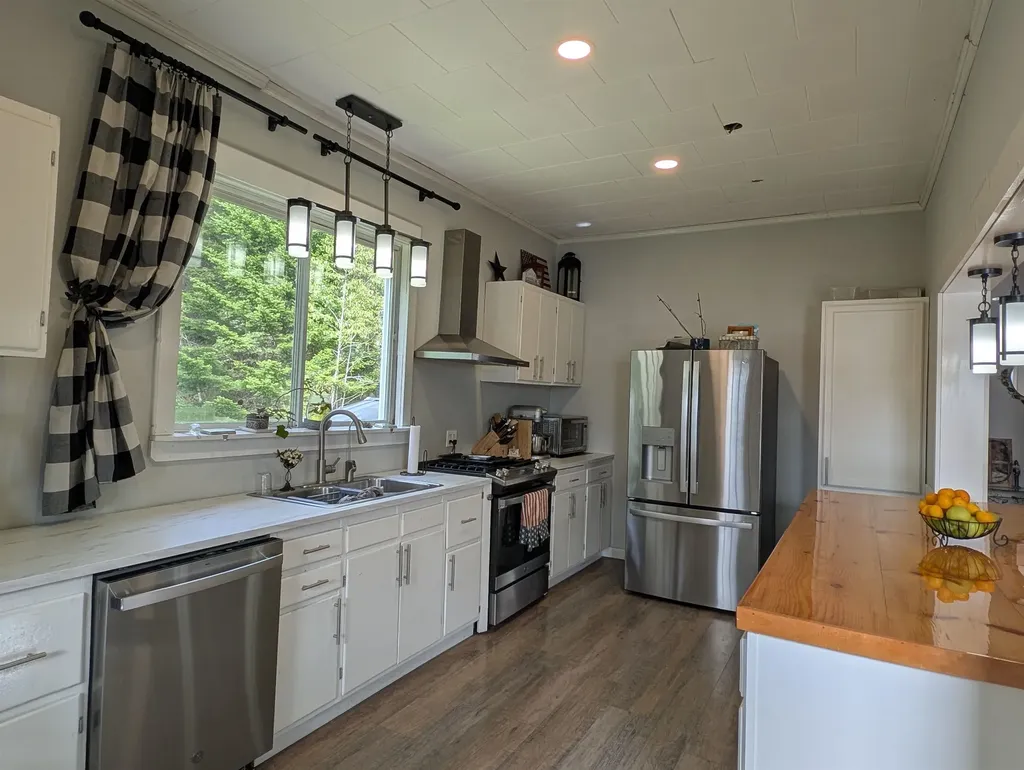 131 Church Hill Road Norton VT 05087