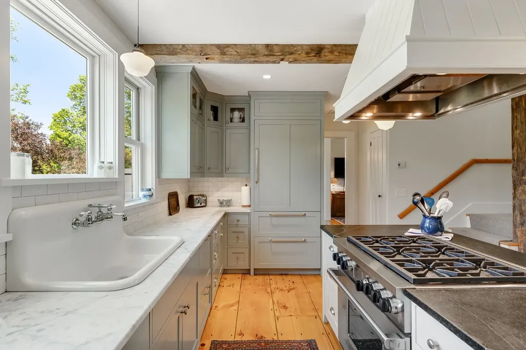 1754 Brook Road Warren VT 05674