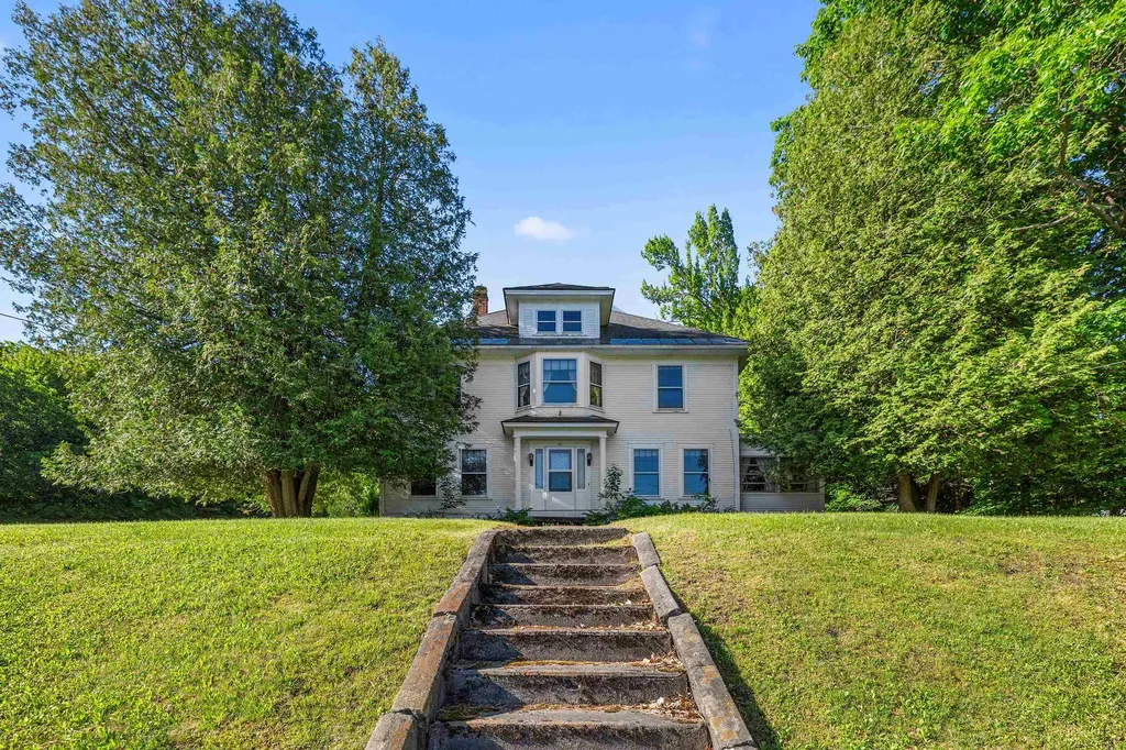 102 Bank Street Lebanon NH 03766