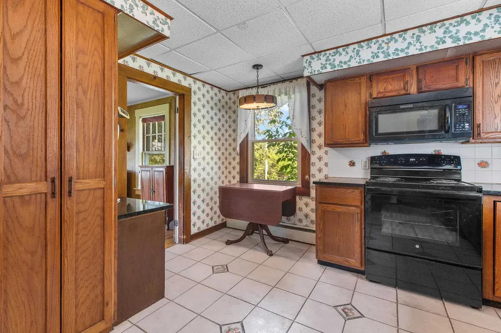 102 Bank Street Lebanon NH 03766