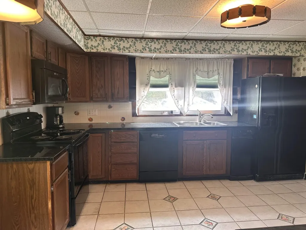 102 Bank Street Lebanon NH 03766
