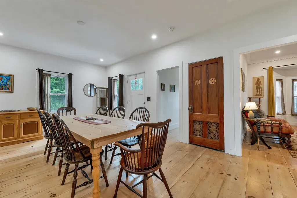 29 Ayles Court Franklin NH 03235