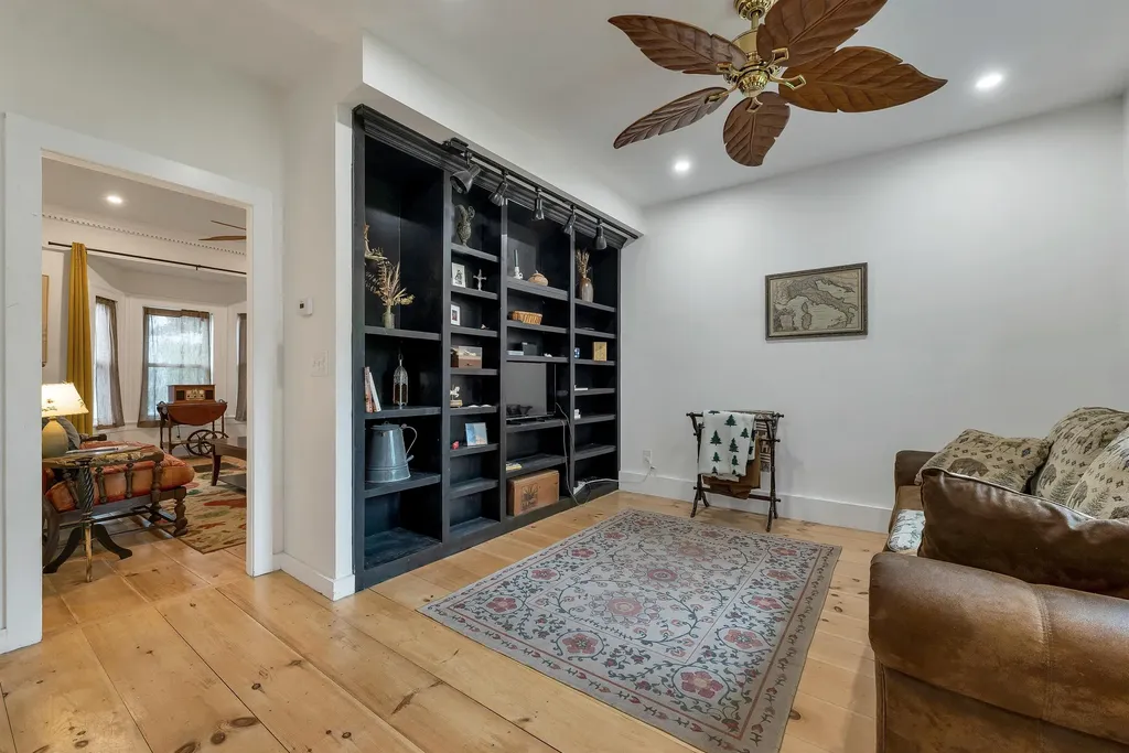 29 Ayles Court Franklin NH 03235
