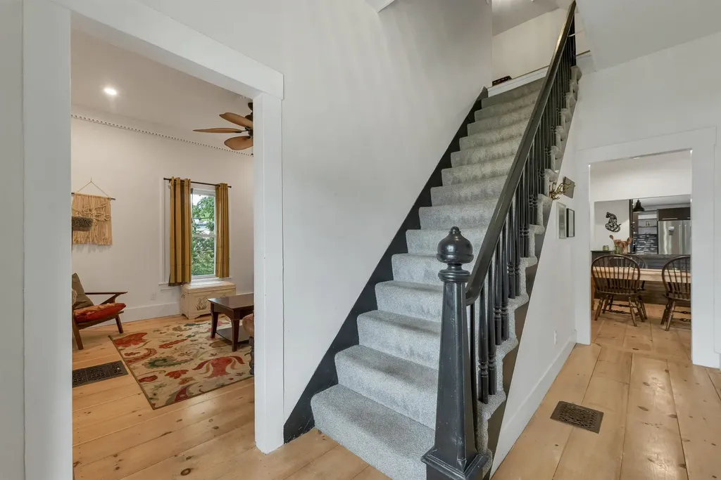 29 Ayles Court Franklin NH 03235