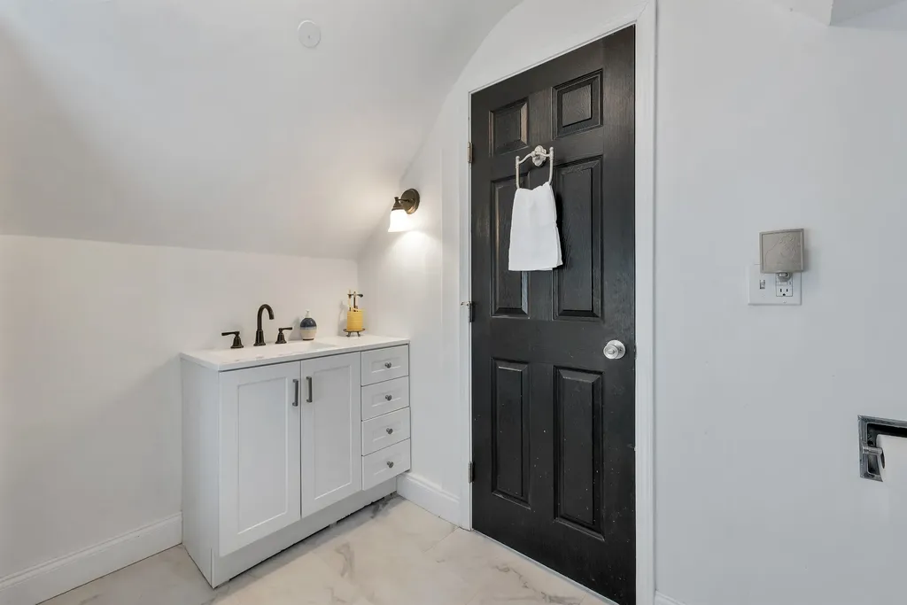 29 Ayles Court Franklin NH 03235