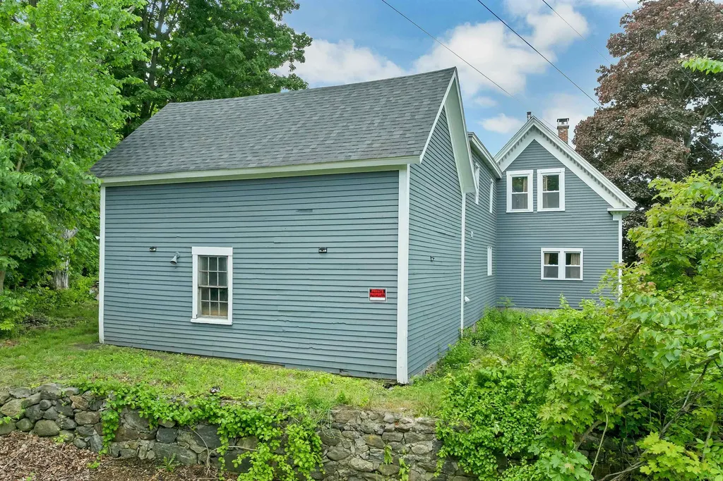 29 Ayles Court Franklin NH 03235