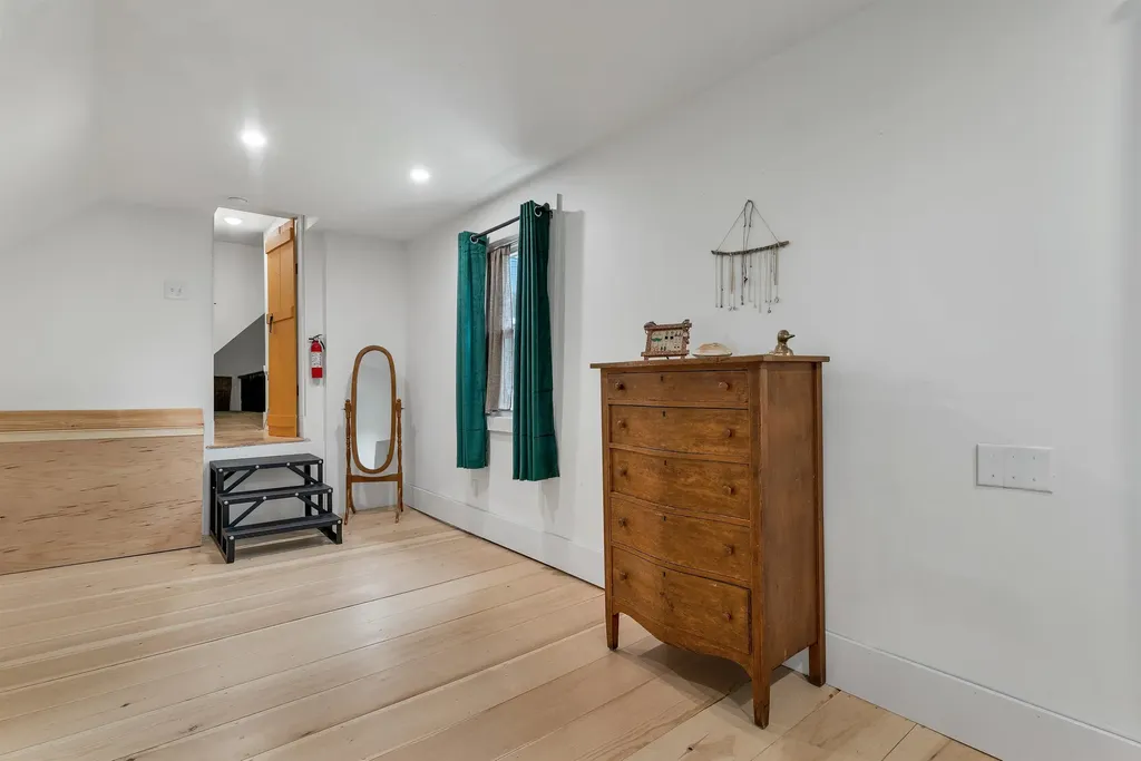 29 Ayles Court Franklin NH 03235