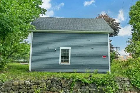 29 Ayles Court Franklin NH 03235