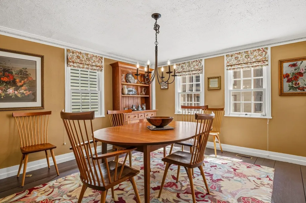 395 Pleasant Street Portsmouth NH 03801