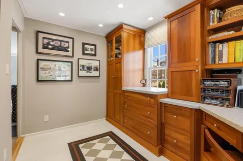 395 Pleasant Street Portsmouth NH 03801