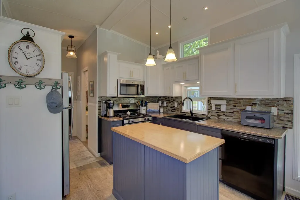 51 Island Circle South Hero VT 05486