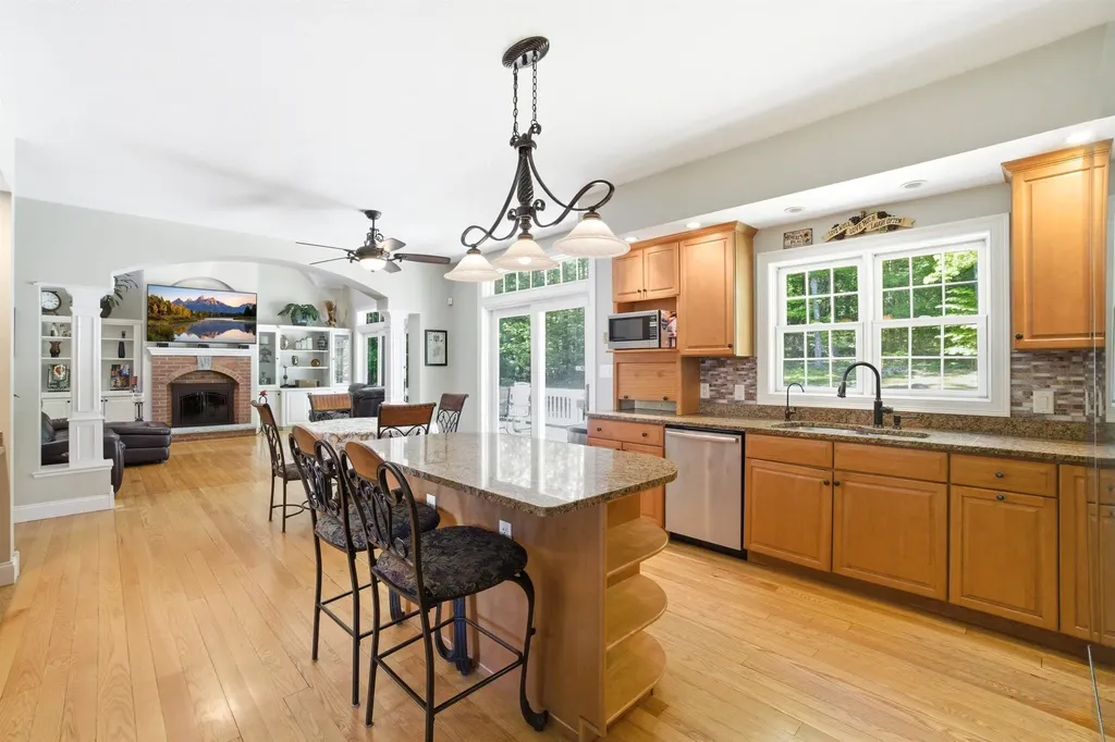 957 Back Mountain Road Goffstown NH 03045