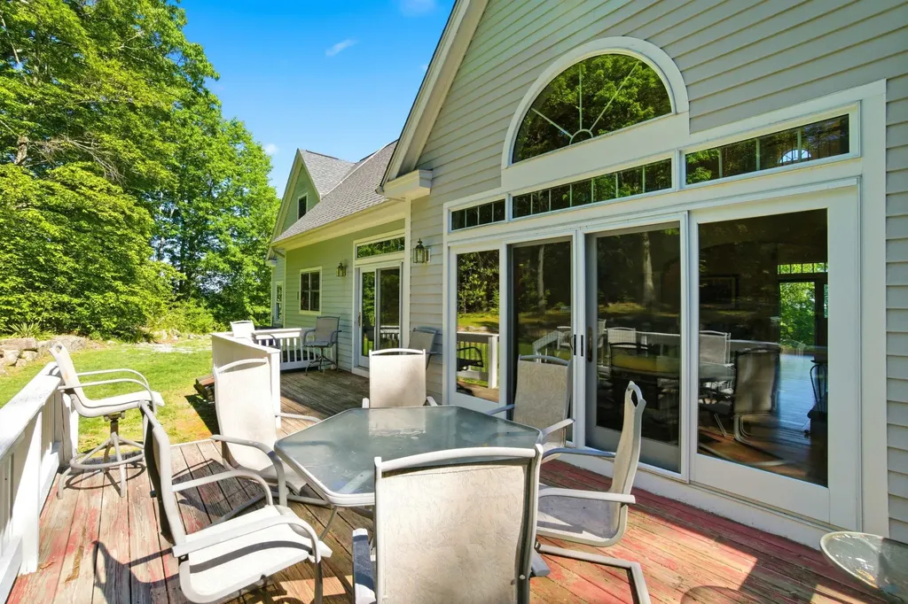 957 Back Mountain Road Goffstown NH 03045