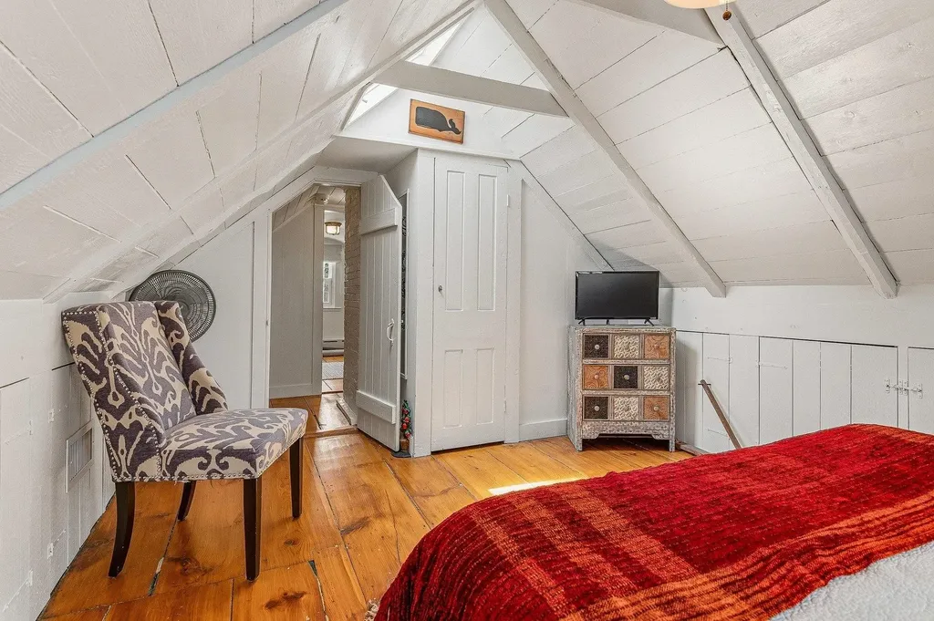 69 Cranfield Street New Castle NH 03854