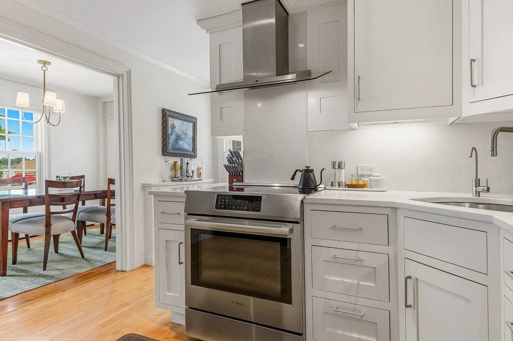 69 Cranfield Street New Castle NH 03854