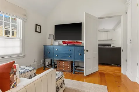 69 Cranfield Street New Castle NH 03854