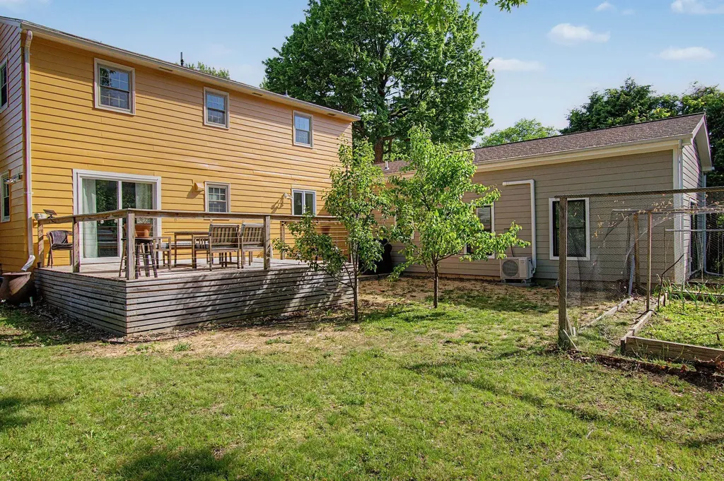 48 Roseade Parkway Burlington VT 05408