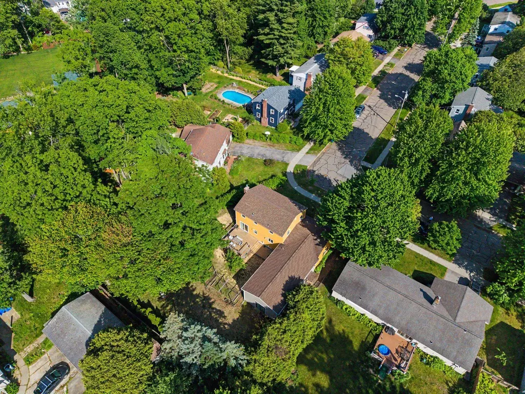 48 Roseade Parkway Burlington VT 05408