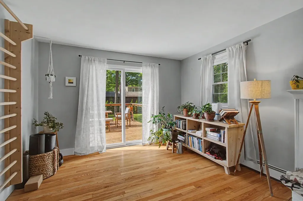 48 Roseade Parkway Burlington VT 05408