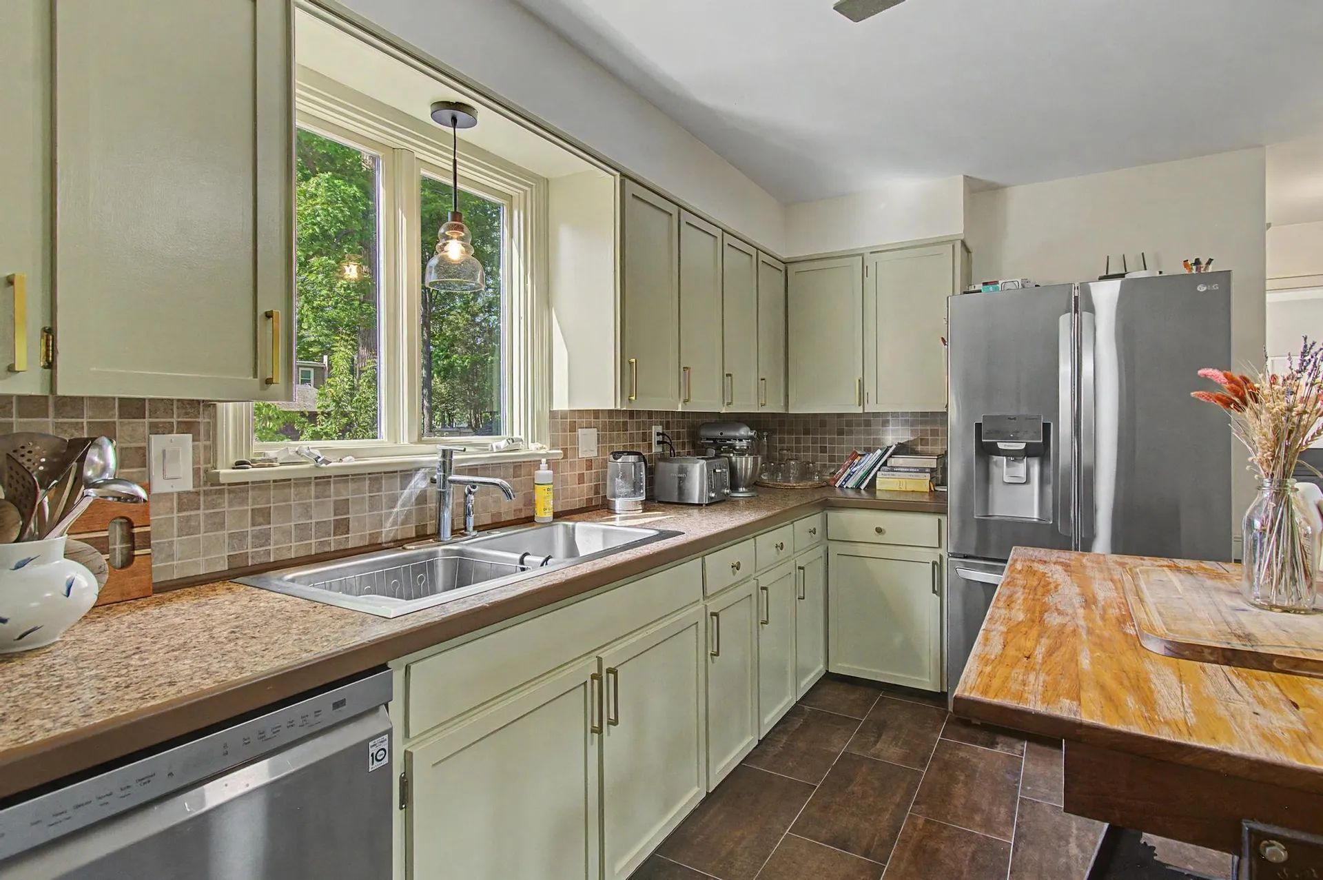 48 Roseade Parkway Burlington VT 05408