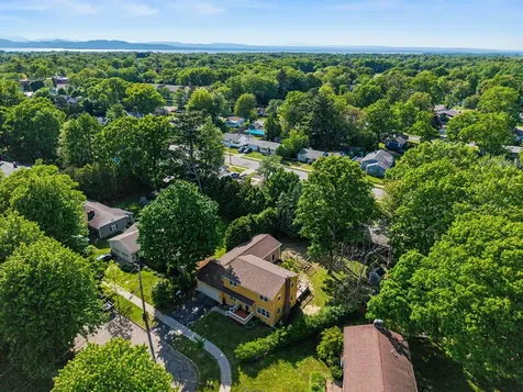 48 Roseade Parkway Burlington VT 05408