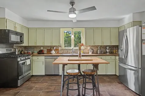 48 Roseade Parkway Burlington VT 05408