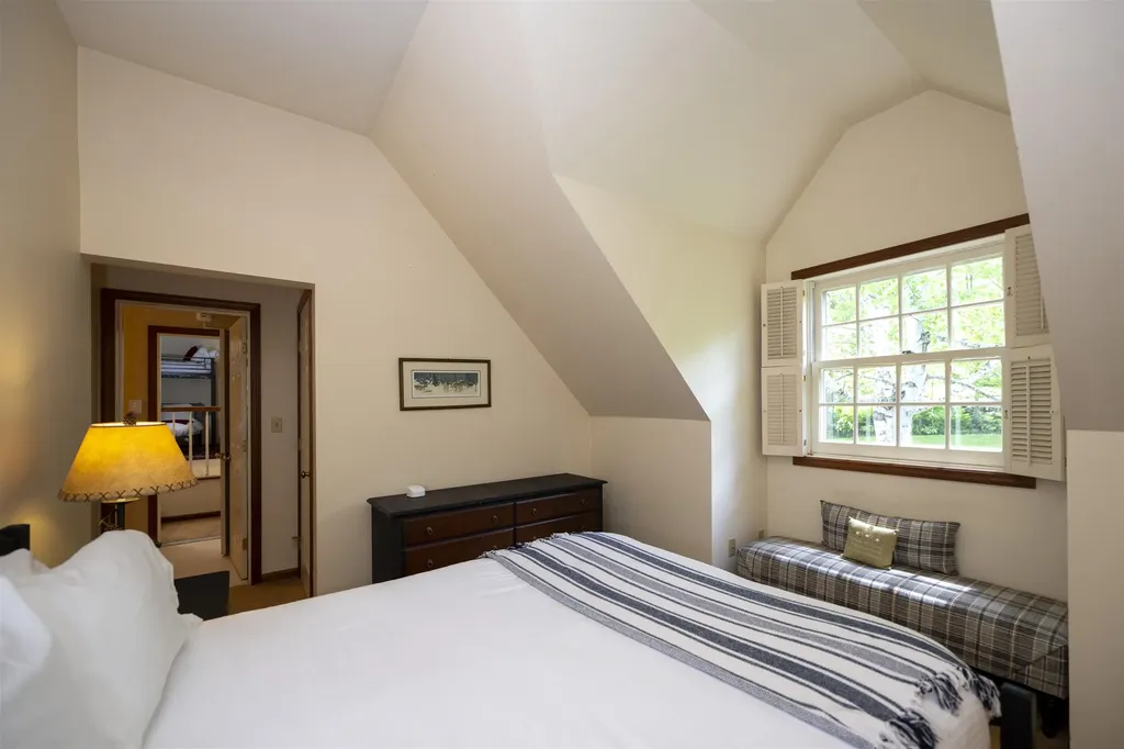 193 Chester Arthur Road Hartford VT 05059