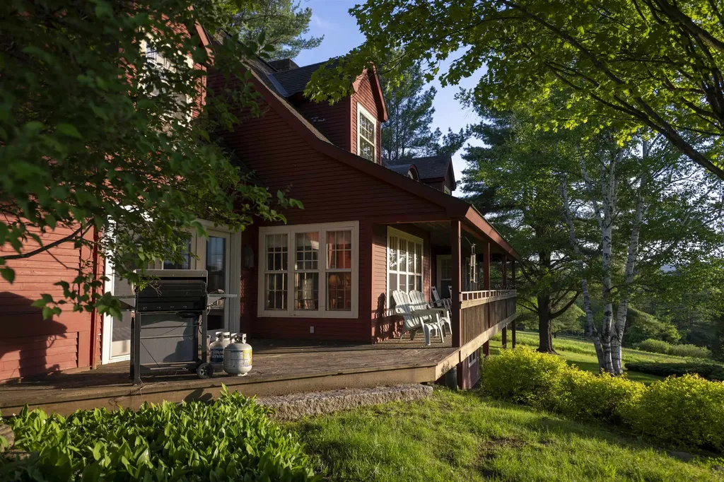 193 Chester Arthur Road Hartford VT 05059