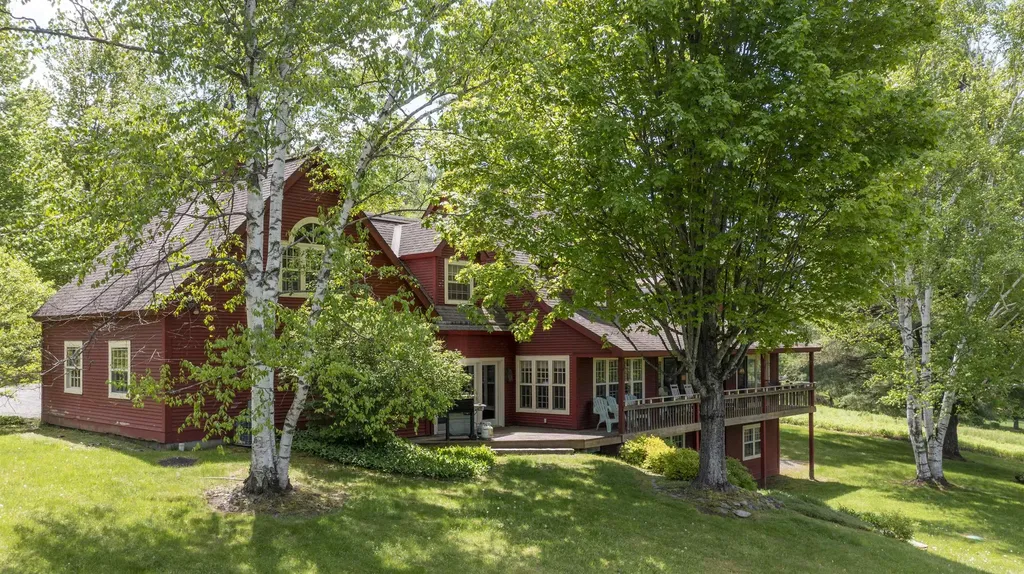 193 Chester Arthur Road Hartford VT 05059