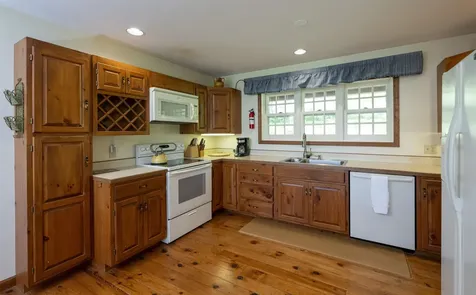 193 Chester Arthur Road Hartford VT 05059