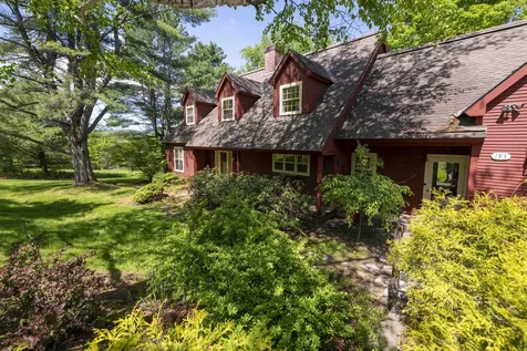 193 Chester Arthur Road Hartford VT 05059