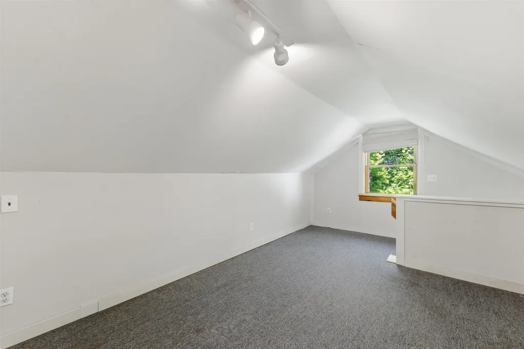 57 Vartland Ridge Road Londonderry VT 05148