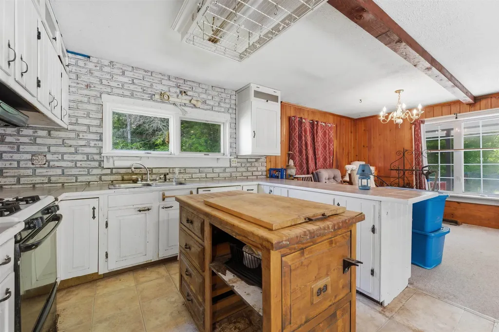 57 Vartland Ridge Road Londonderry VT 05148