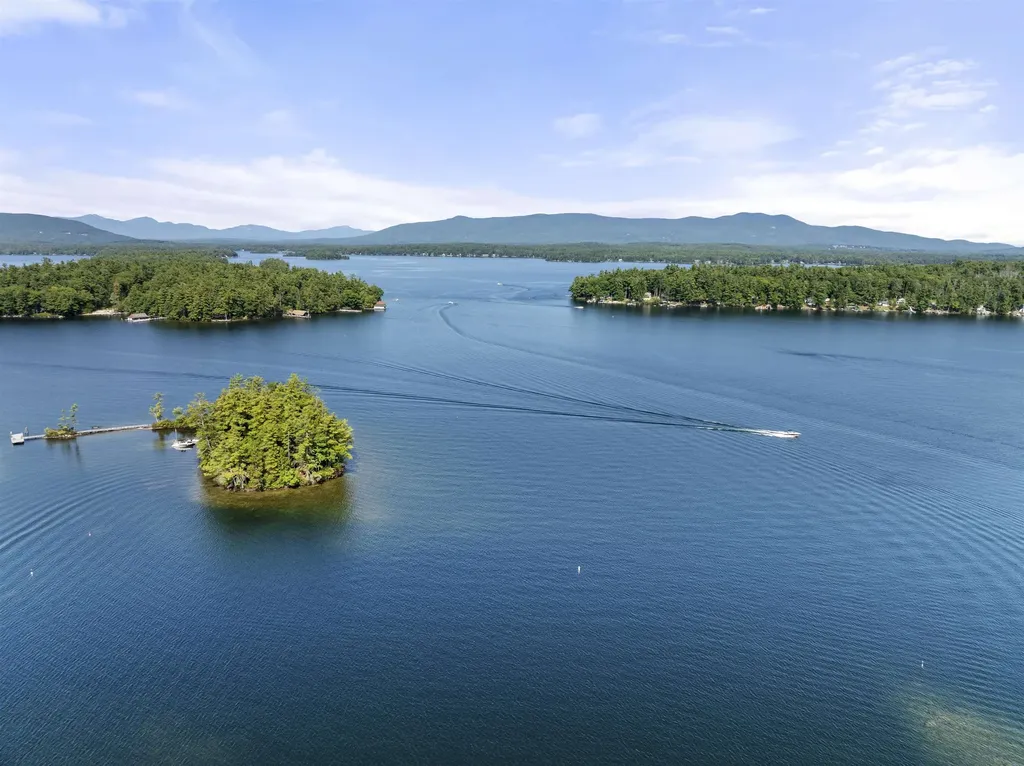 21 Tall Pines Way Meredith NH 03253