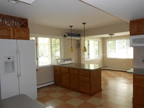 1651 River Road Manchester NH 03104