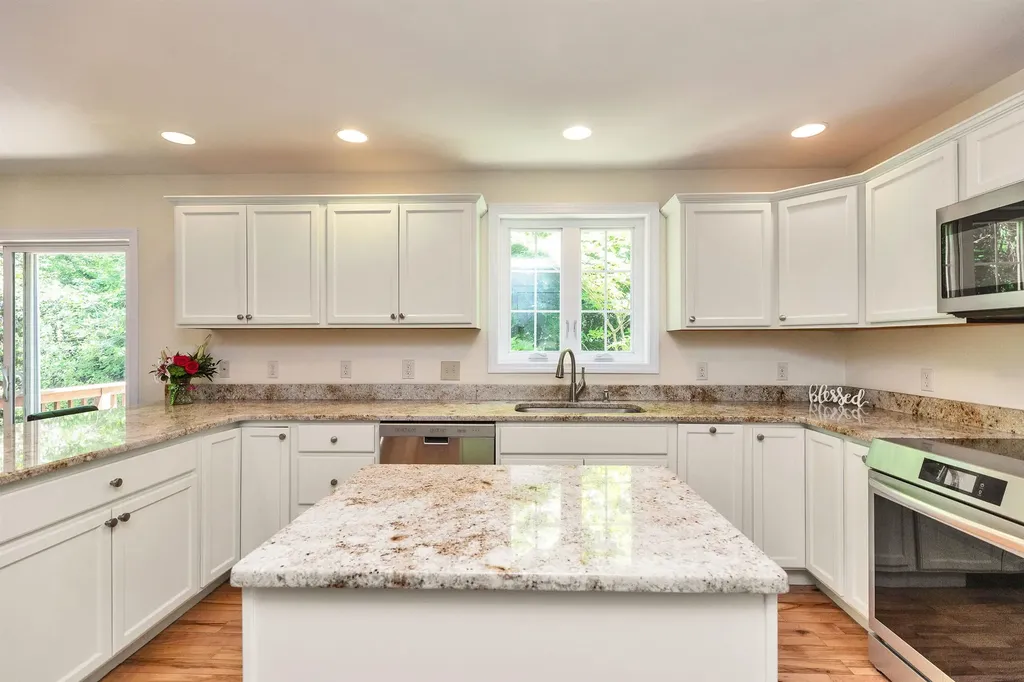 16 Starlight Drive Keene NH 03431