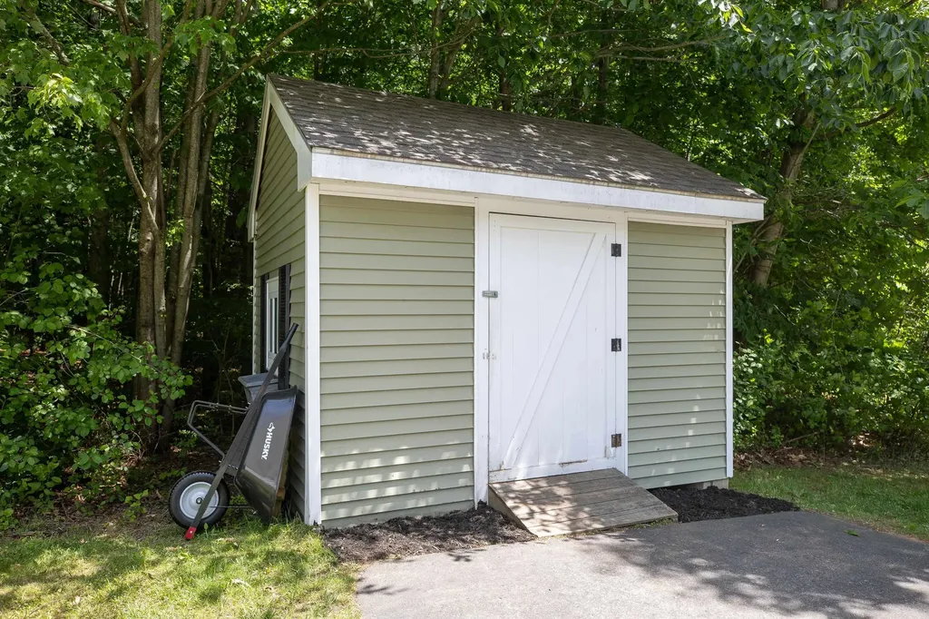 16 Starlight Drive Keene NH 03431