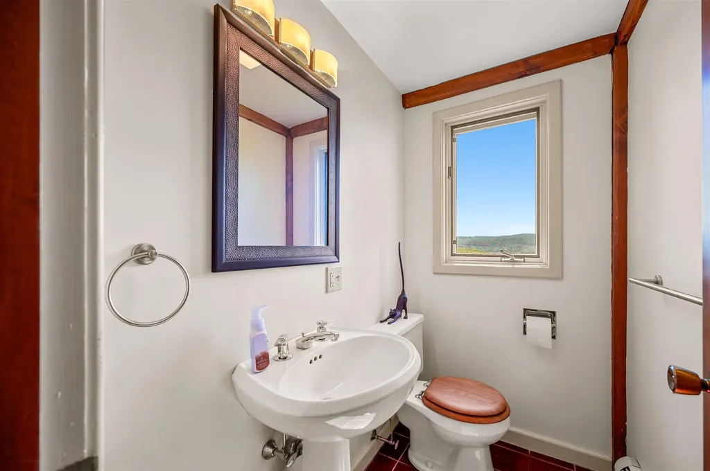 1614 Mcglynn Road Williamstown VT 05654