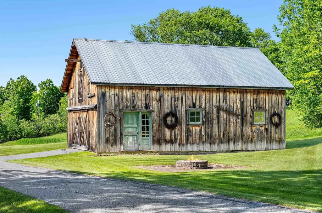 1614 Mcglynn Road Williamstown VT 05654