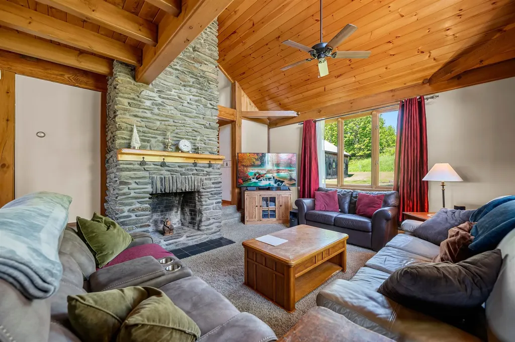 1614 Mcglynn Road Williamstown VT 05654